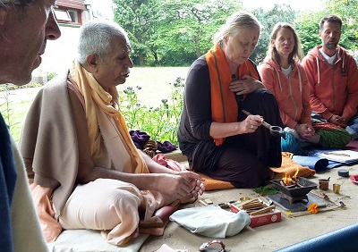 Yoga retreat with swami Maheshananda Lonavala 